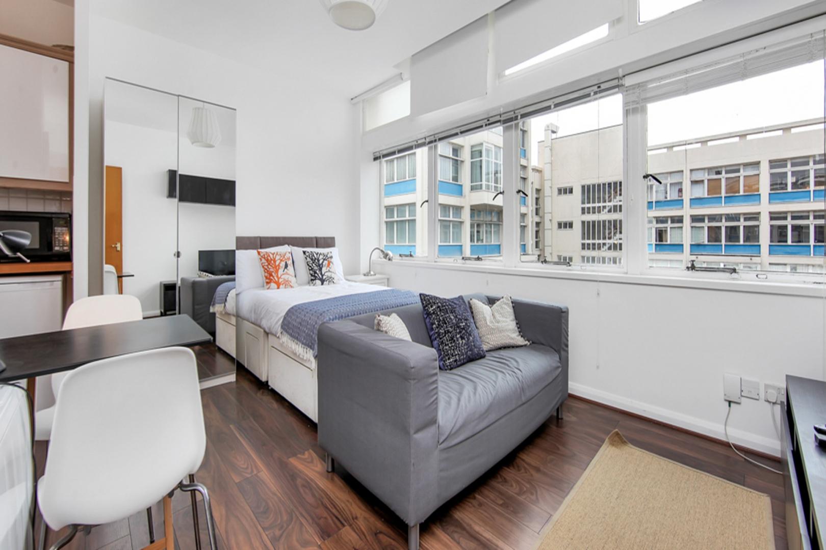 Includes concierge, pool, gym & water rates  Metro Central Heights, Newington Causeway, Elephant & Castle